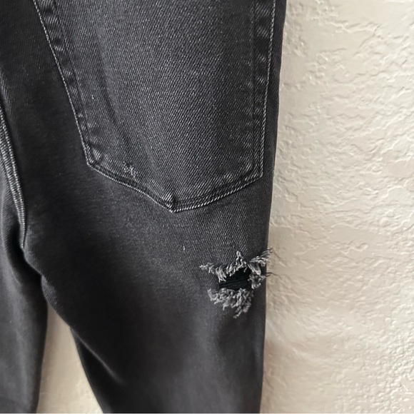 Good American Good Curve High Rise Jeans with raw hem size 0/25 - Picture 9 of 9